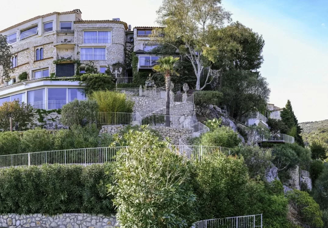 Èze, das Juwel der Côte d'Azur, zwischen authentischem Charme und außergewöhnlichen Ausflugszielen