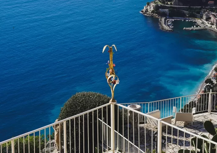 Unsere Meinung zu „Le Château de la Chèvre d’Or“ – eine Reise in die Welt des Epikur